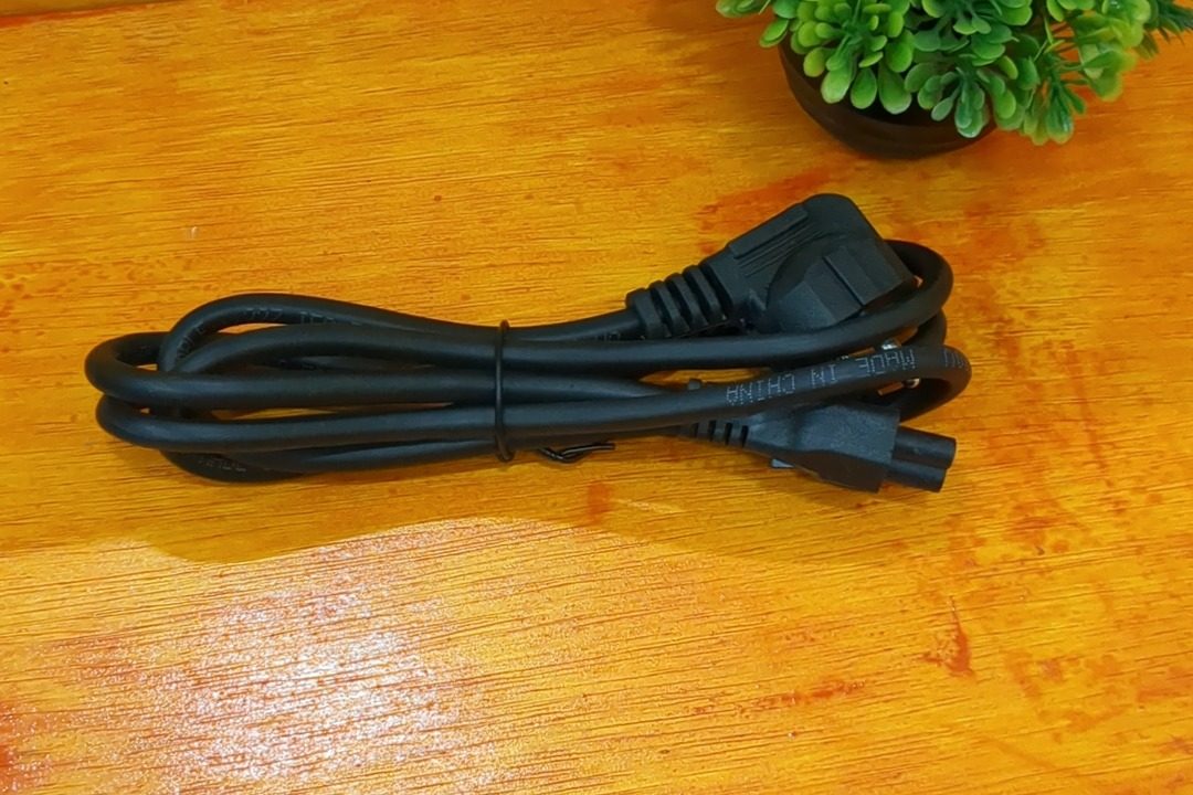 Kabel Power adaptor laptop standar